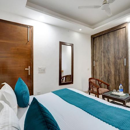 Hotel Aron By The Premium Villa Yeni Delhi Dış mekan fotoğraf