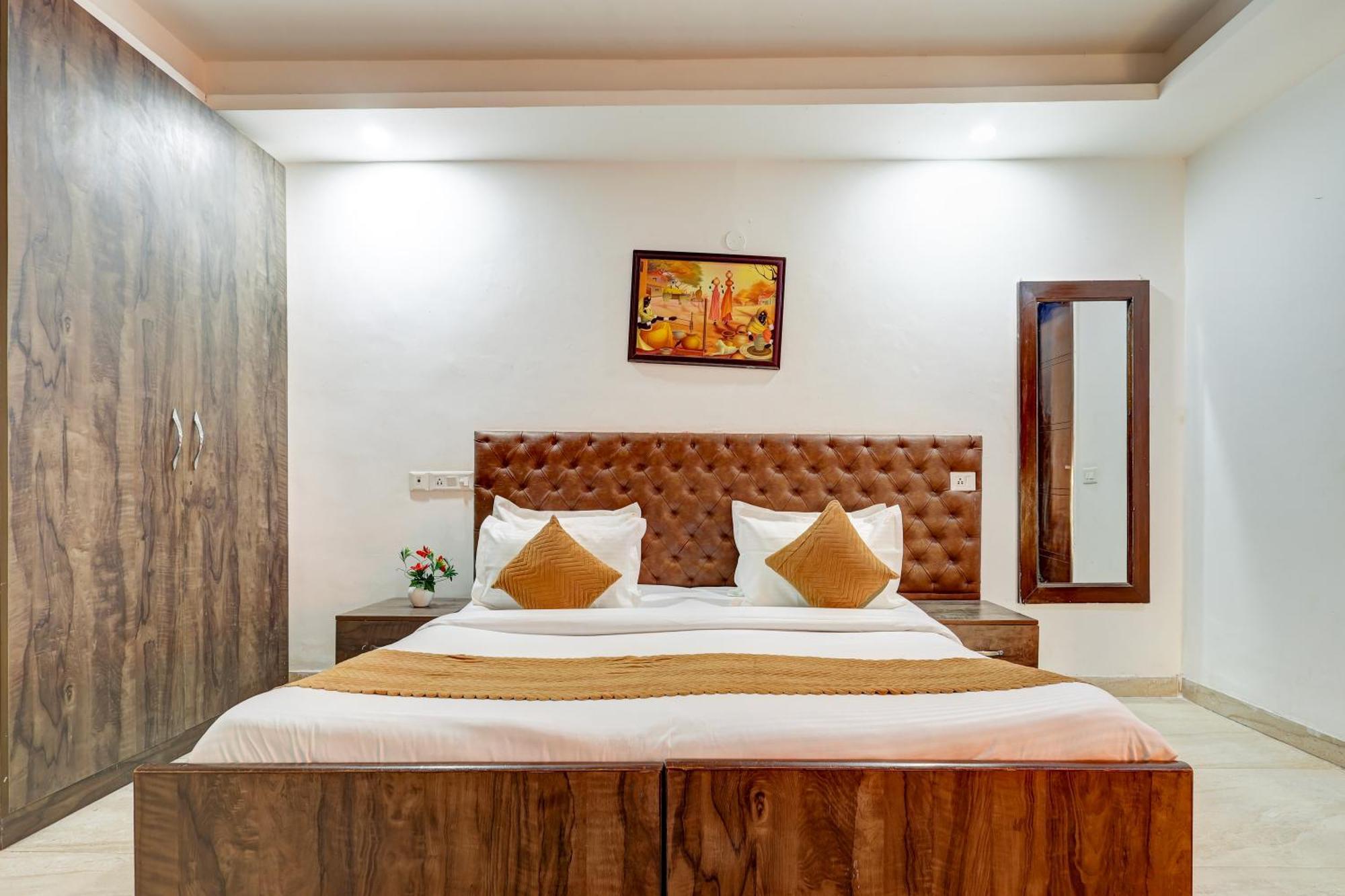 Hotel Aron By The Premium Villa Yeni Delhi Dış mekan fotoğraf