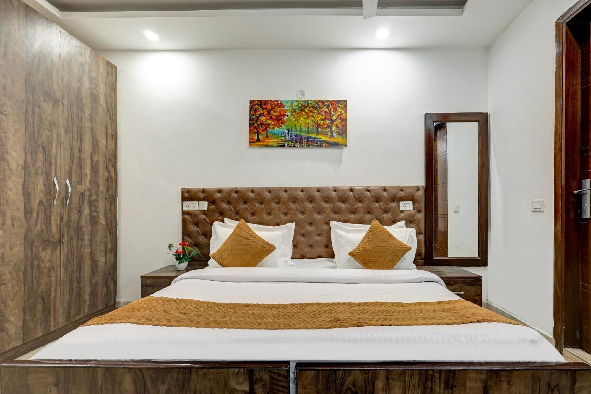Hotel Aron By The Premium Villa Yeni Delhi Dış mekan fotoğraf